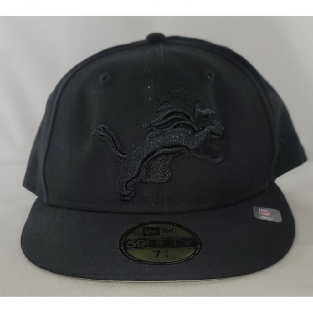 Detroit Lions NFL New Era 59FIFTY Black On Black Fitted Hat Ballcap Size 7 1/4